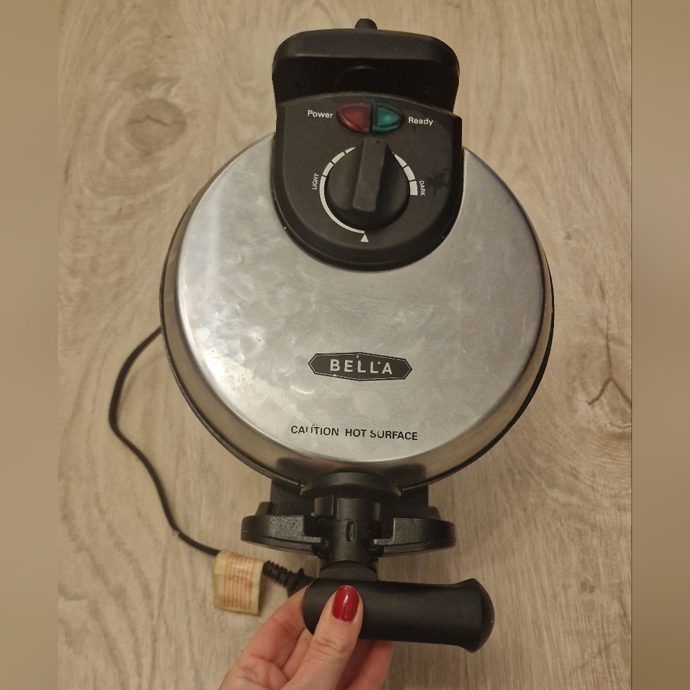 Bella Waffle Maker